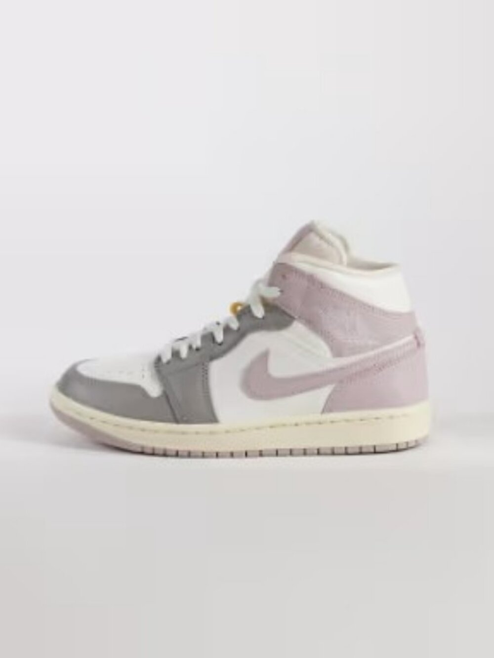 Nike Air Jordan 1 Mid sneakers in white, gray and baby pink – NWB